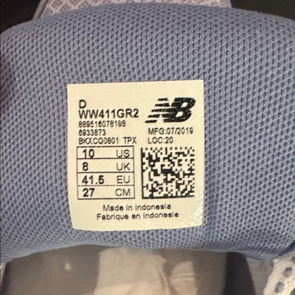 Woman’s New balance 411 V2 size 10 D (Wide) - Picture 3 of 7